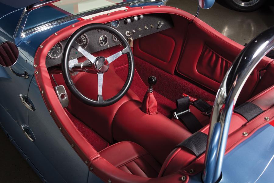 Интерьер Kurtis 500S Roadster 1954 года  (фото 27 из 31)
